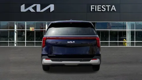 More photos of 2027 Kia Carnival LXS at Fiesta Kia, CA