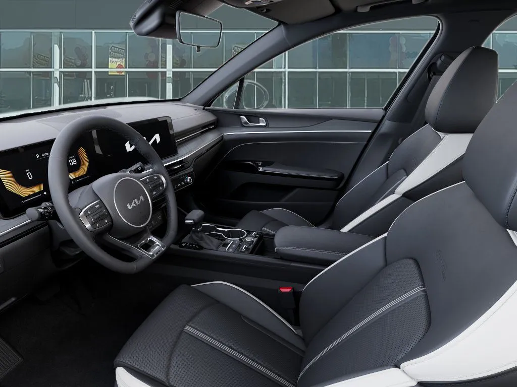 Kia K5 photo 19