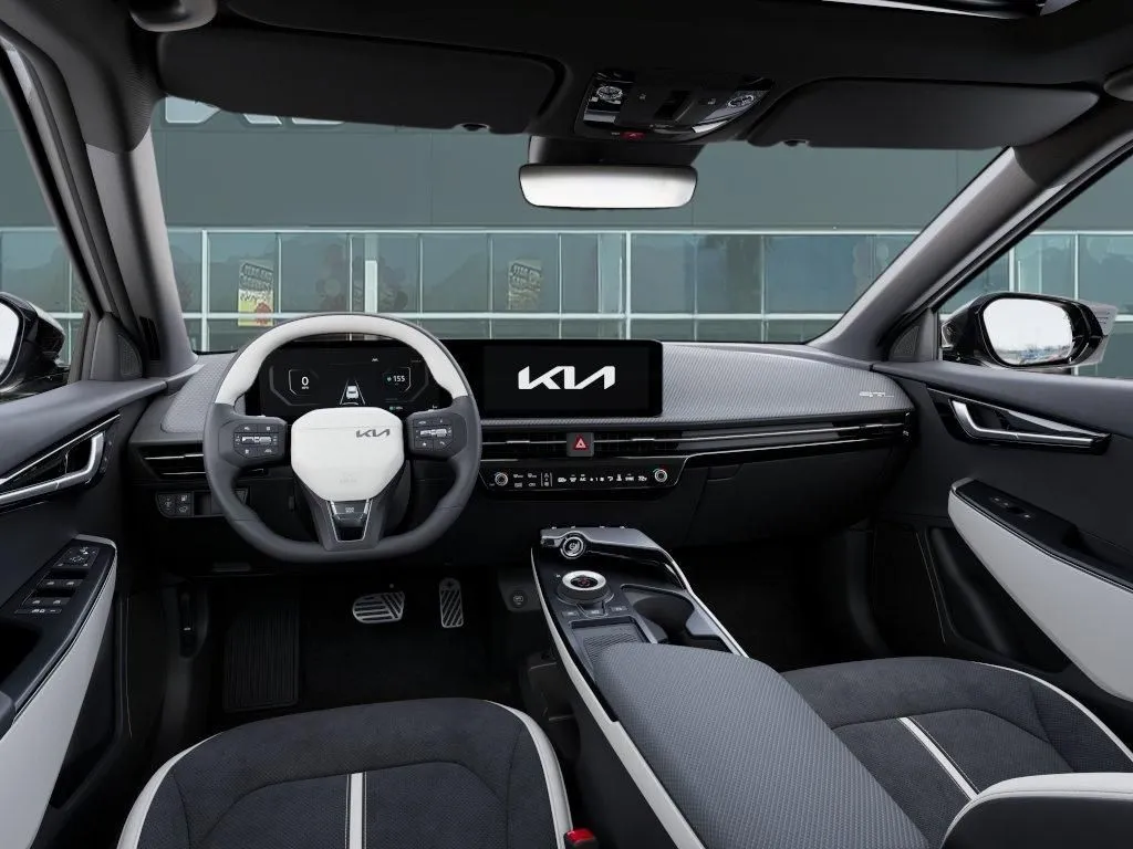Kia EV6 photo 16
