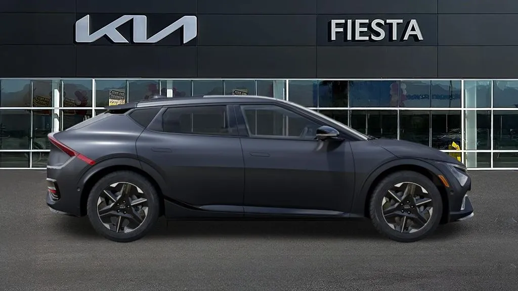 Kia EV6 photo 8
