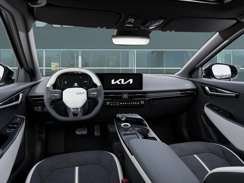 Kia EV6 photo 16