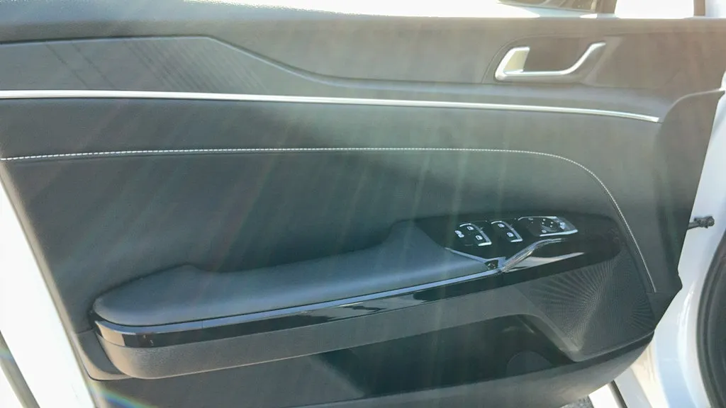 Kia K5 photo 15