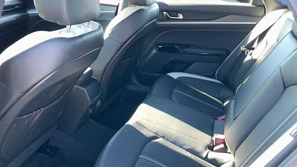 Kia K5 photo 16
