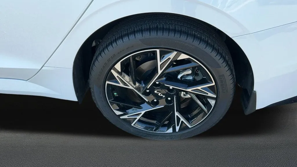 Kia K5 photo 11