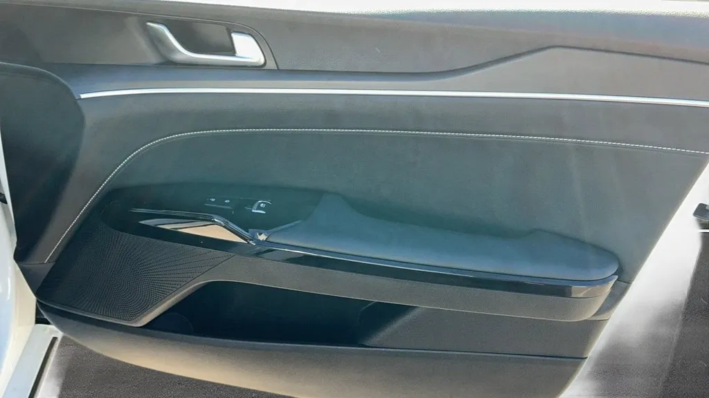 Kia K5 photo 21