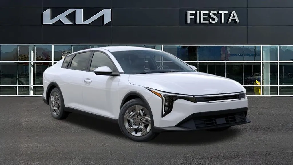 Kia K4 photo 9