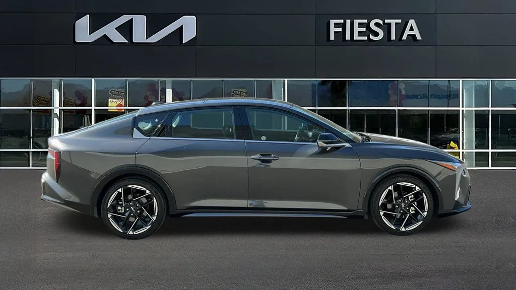 Kia K4 photo 7