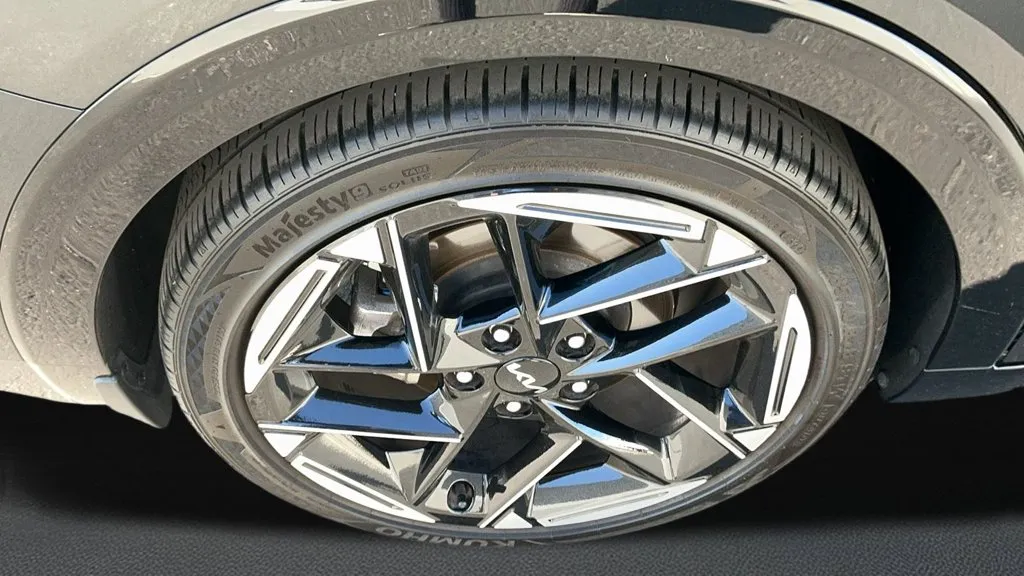 Kia K4 photo 9