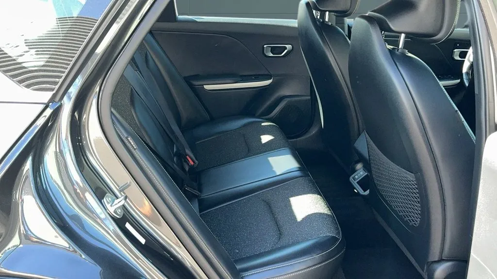 Kia K4 photo 18