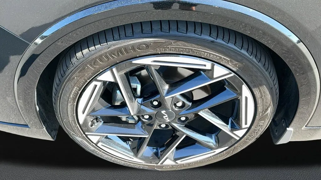 Kia K4 photo 12