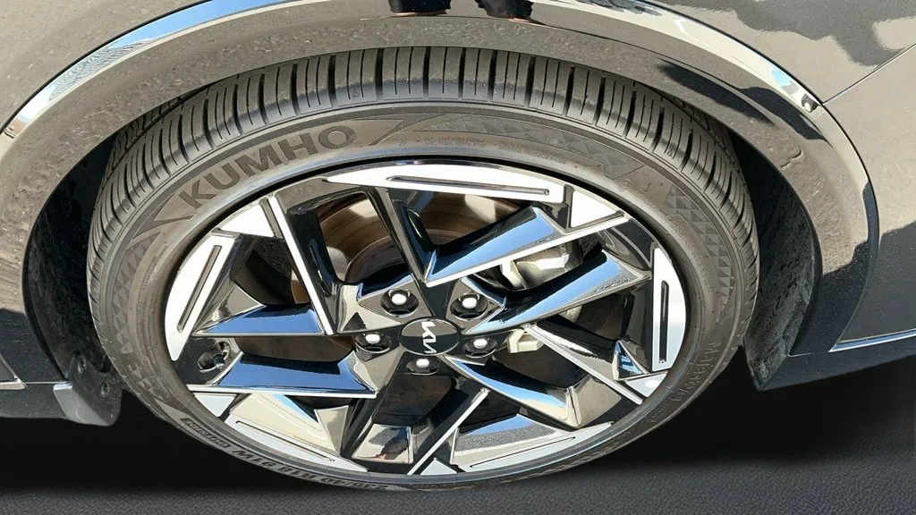 Kia K4 photo 8