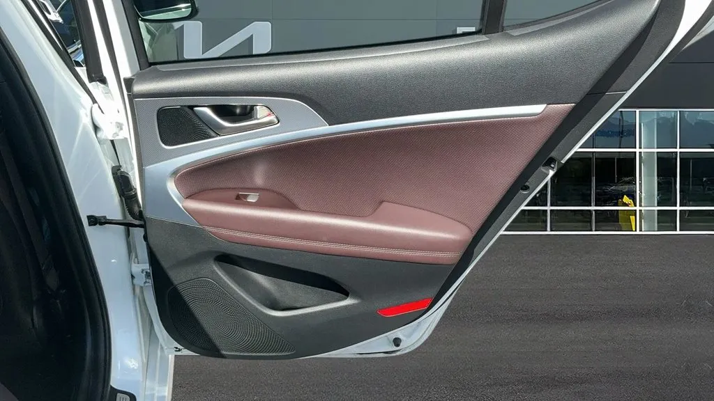 Genesis G70 photo 19