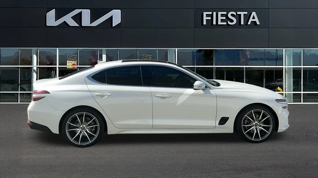 Genesis G70 photo 7