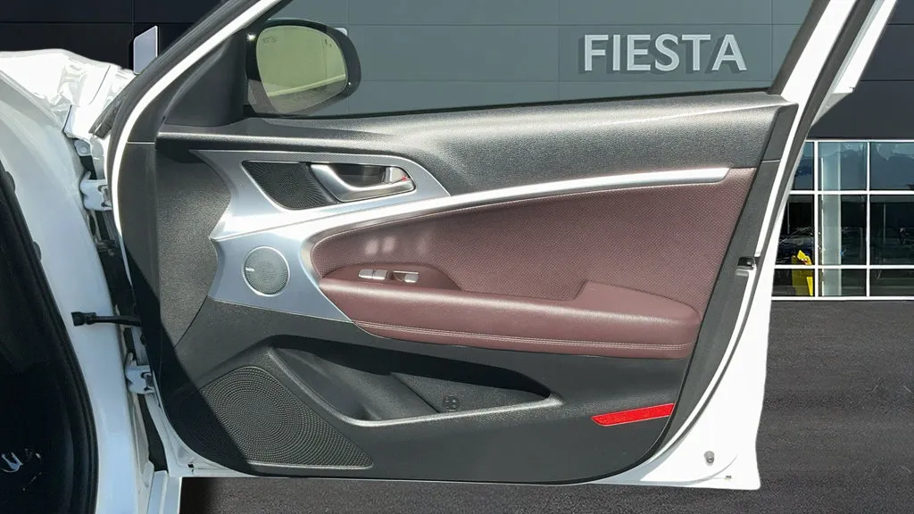 Genesis G70 photo 21