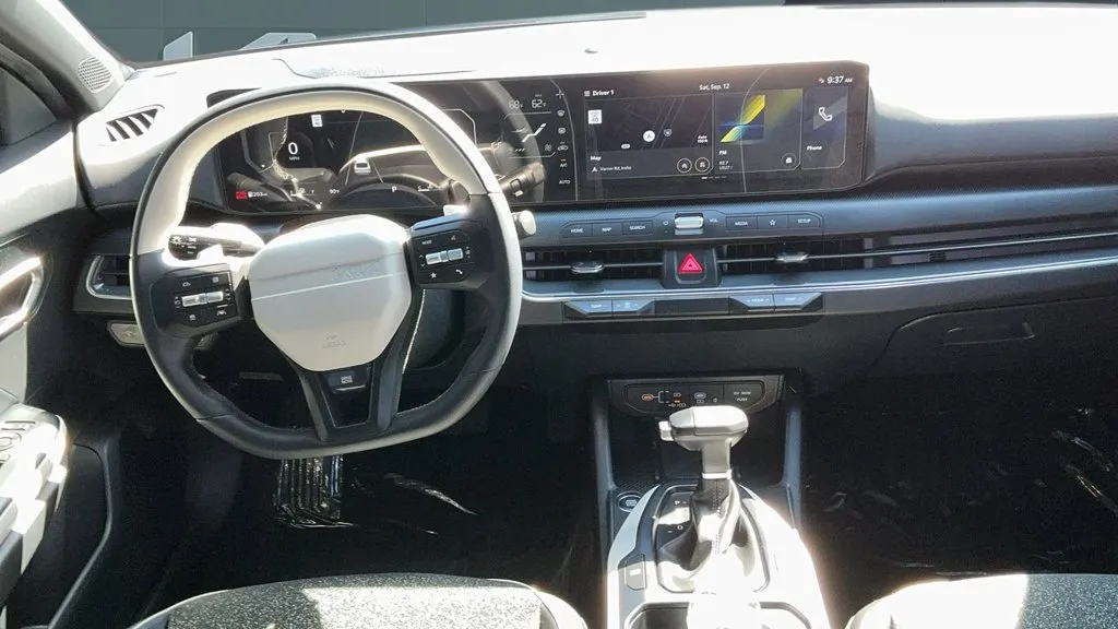 Kia K4 photo 23
