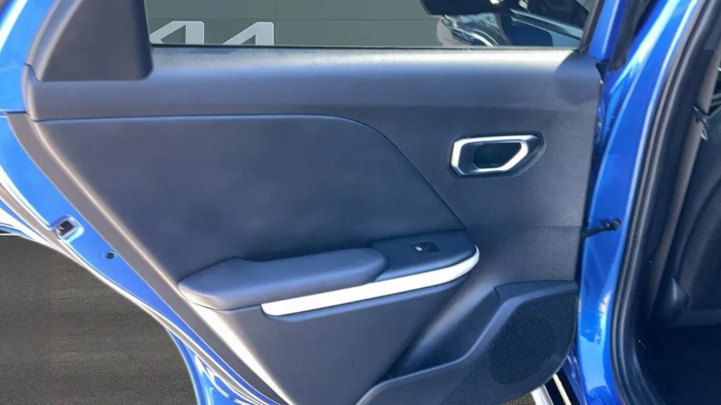 Kia K4 photo 17