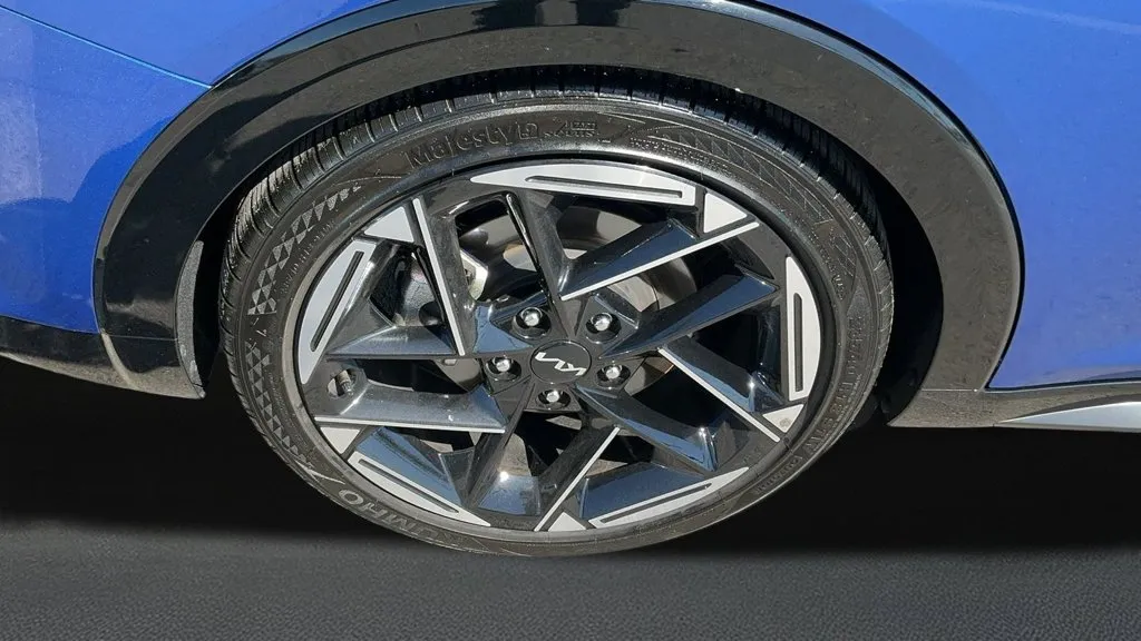 Kia K4 photo 9