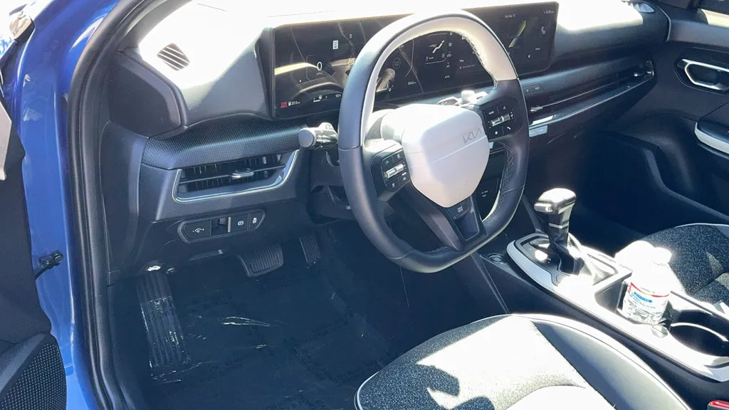 Kia K4 photo 14