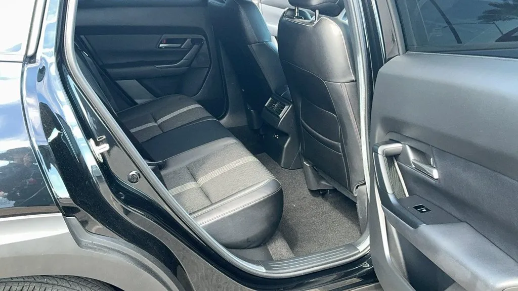 Mazda CX-50 photo 19