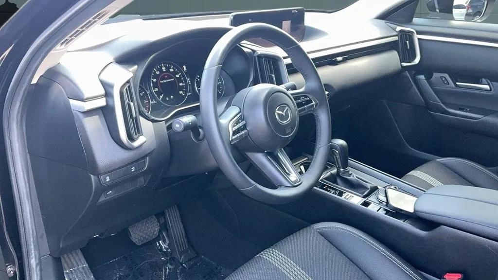 Mazda CX-50 photo 14