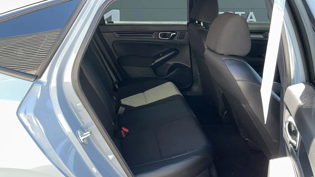 Honda Civic photo 18