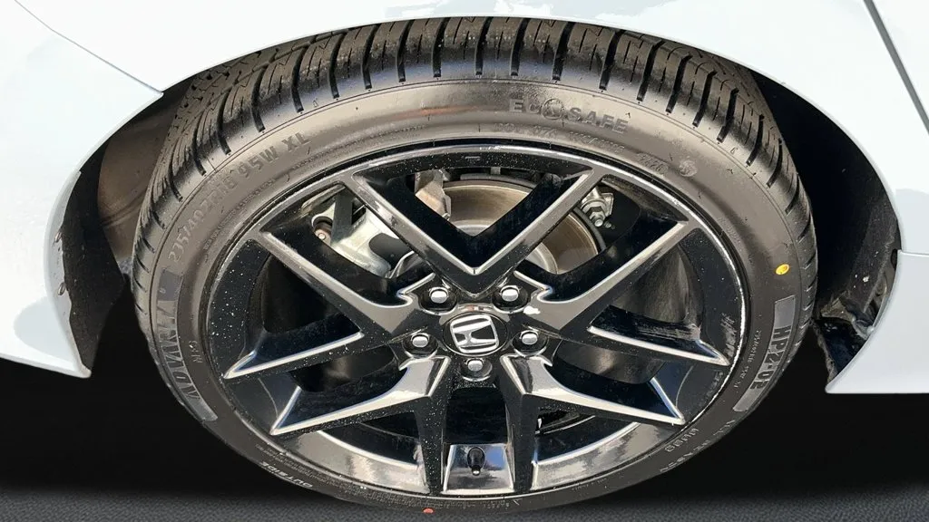 Honda Civic photo 9
