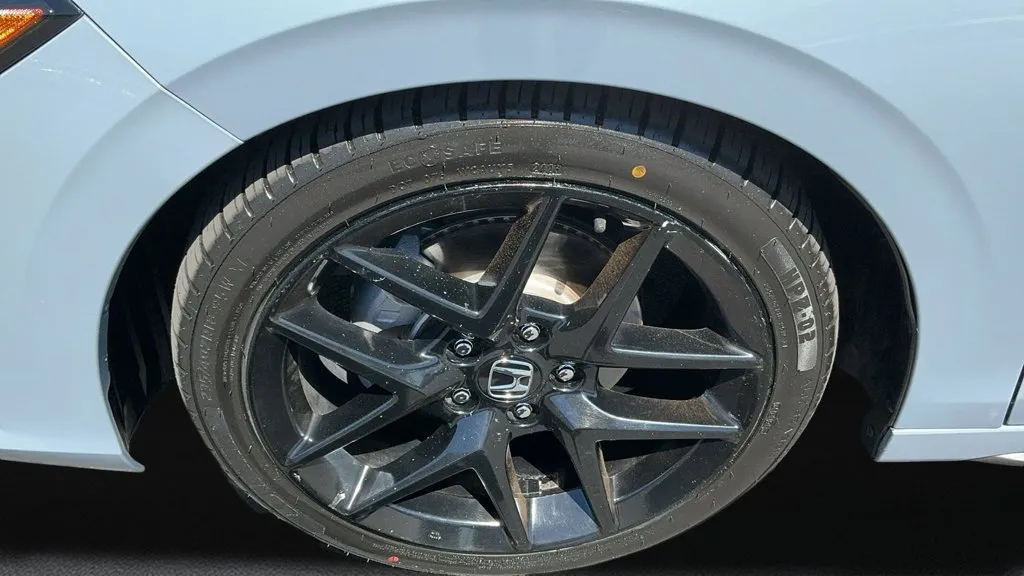 Honda Civic photo 12