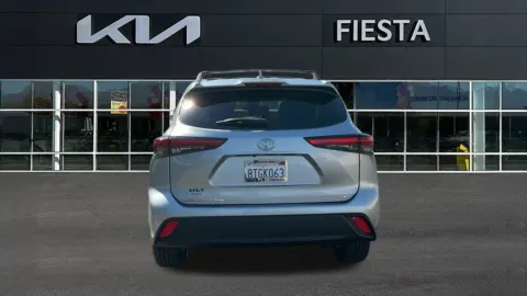 More photos of 2020 Toyota Highlander LE at Fiesta Kia, CA