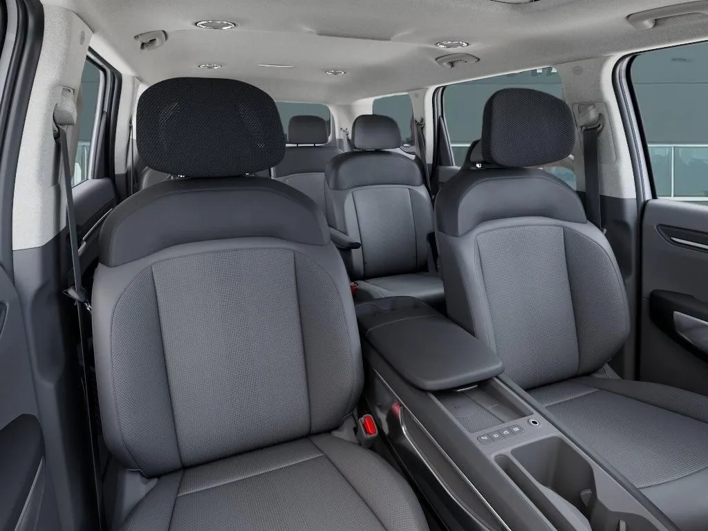 Kia EV9 photo 17