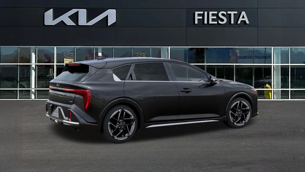 Kia K4 photo 6
