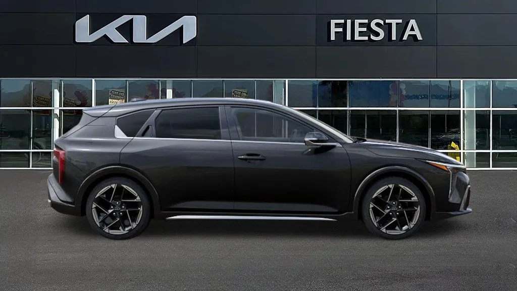 Kia K4 photo 8