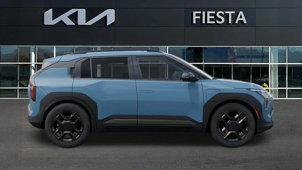 Kia EV3 photo 8