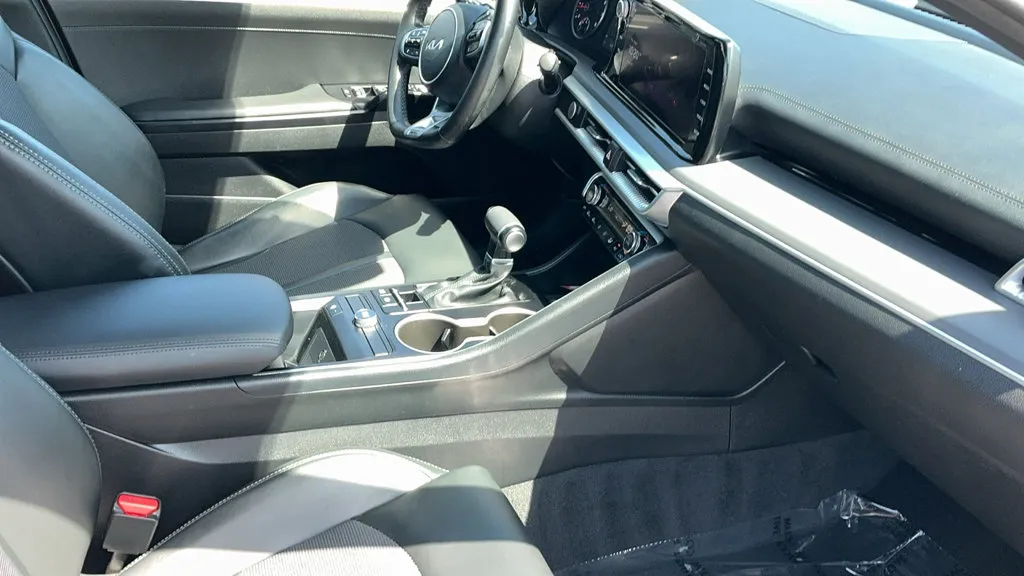 Kia K5 photo 22