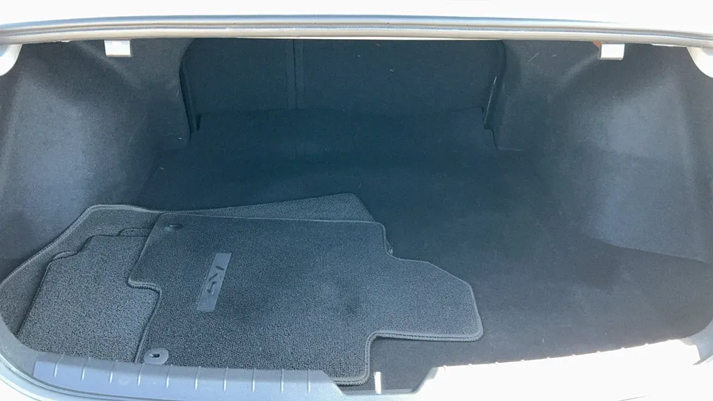 Kia K5 photo 18