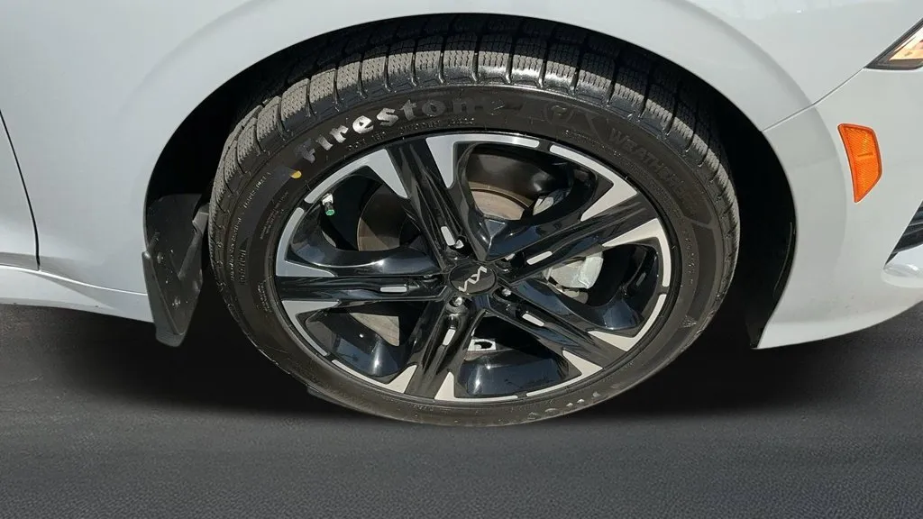 Kia K5 photo 8