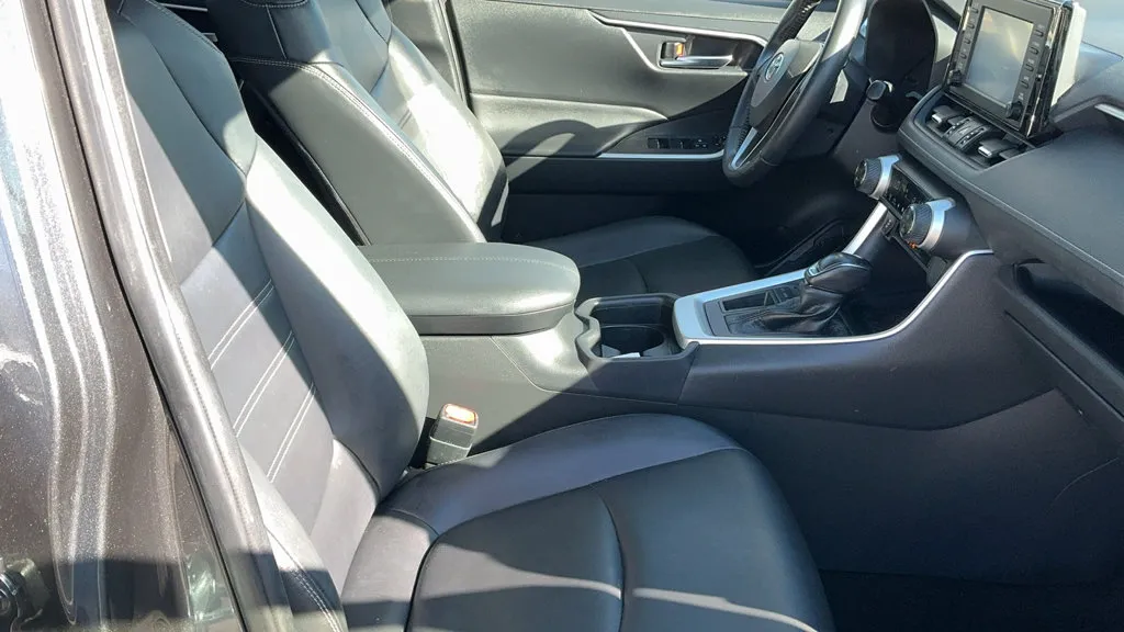 Toyota RAV4 photo 25