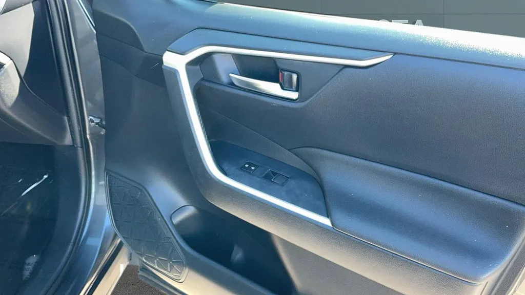 Toyota RAV4 photo 23