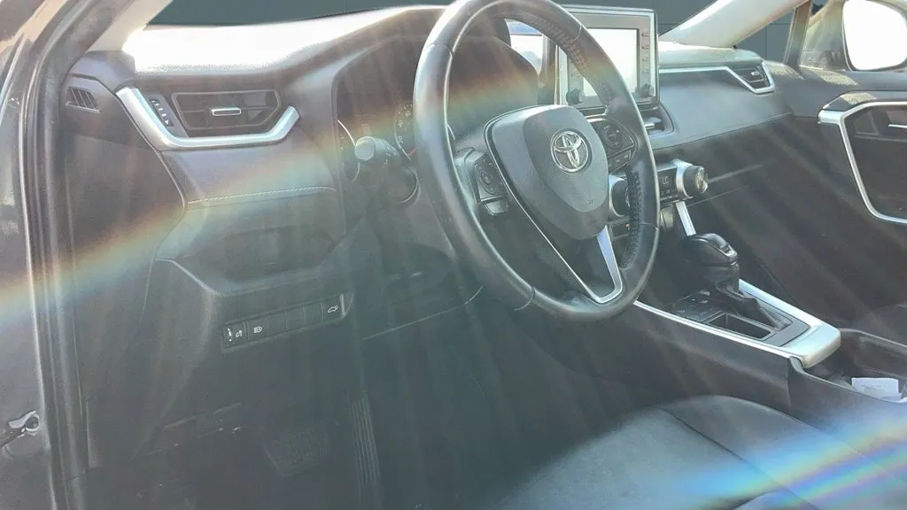 Toyota RAV4 photo 14