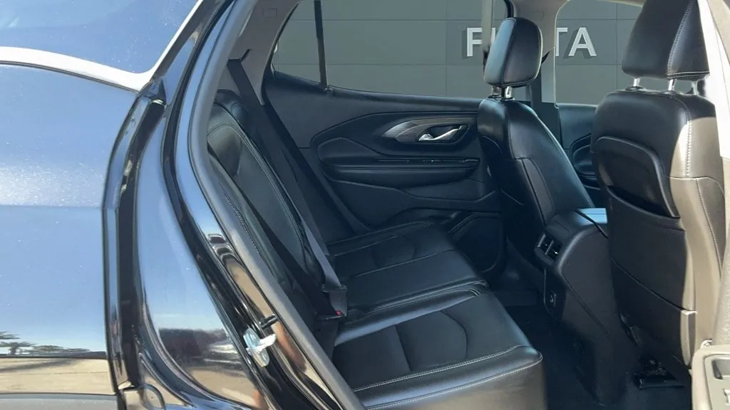 GMC Terrain photo 18