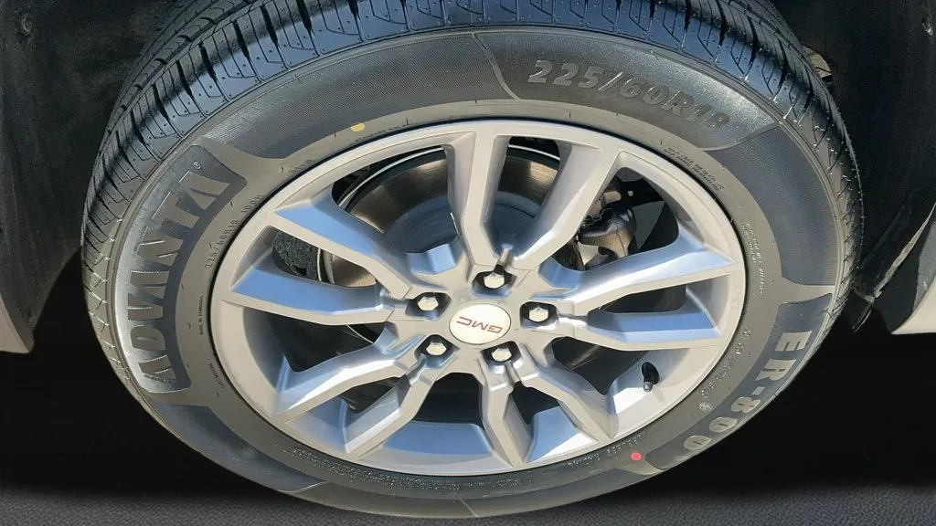 GMC Terrain photo 9