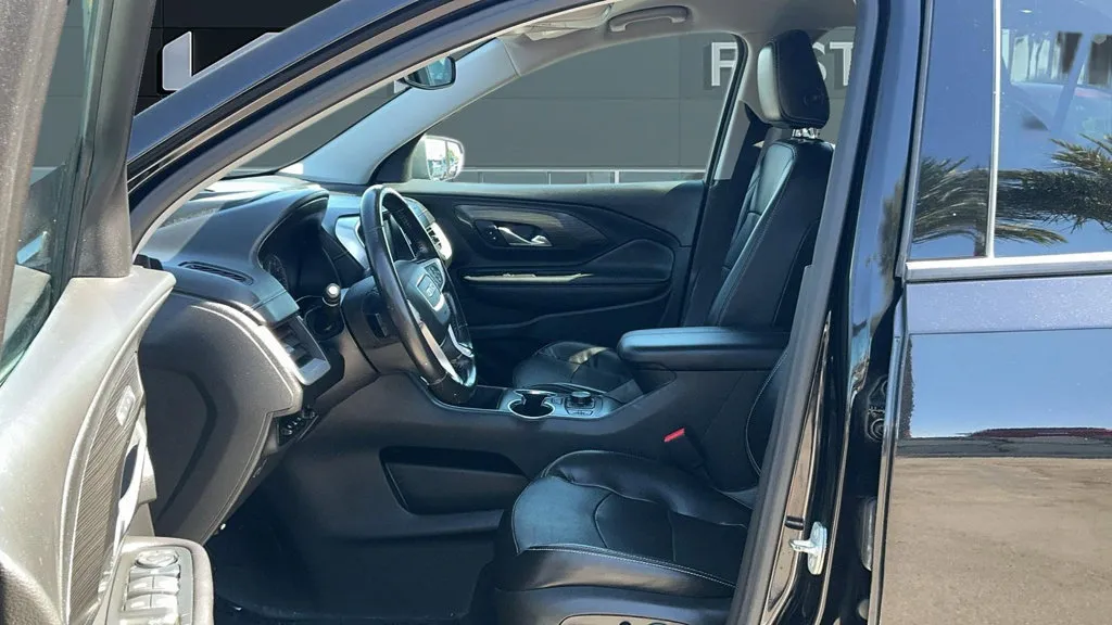 GMC Terrain photo 13