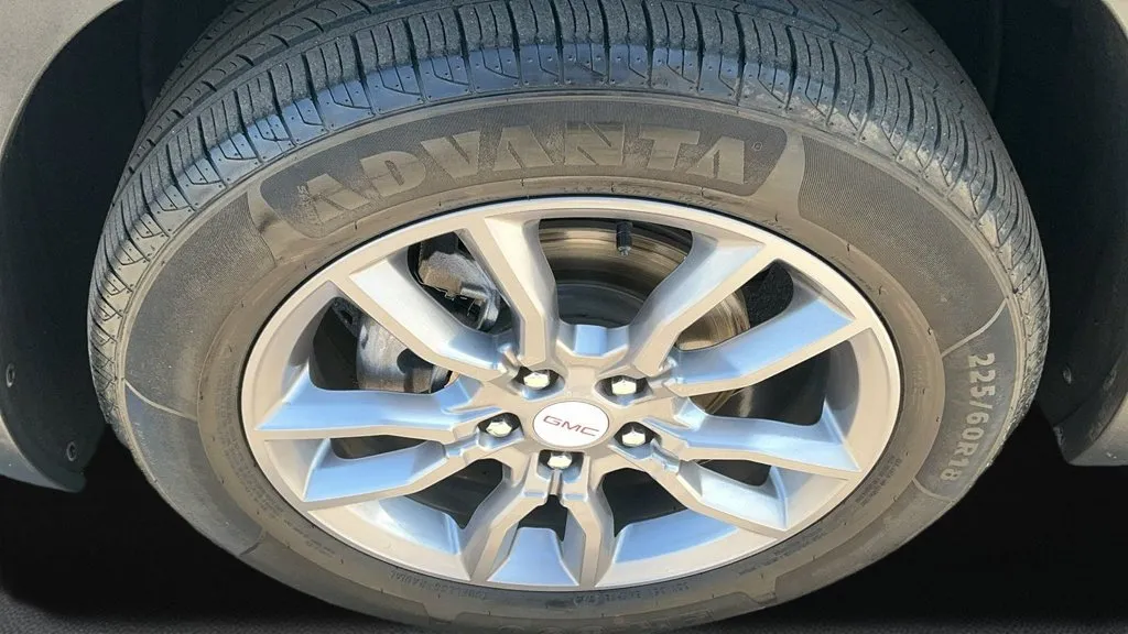 GMC Terrain photo 12