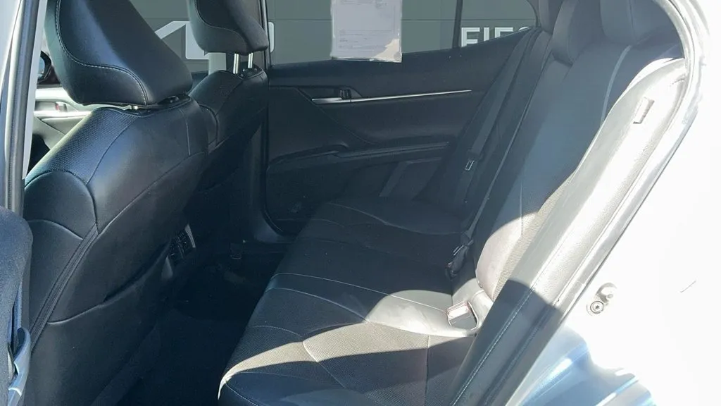 Toyota Camry photo 15