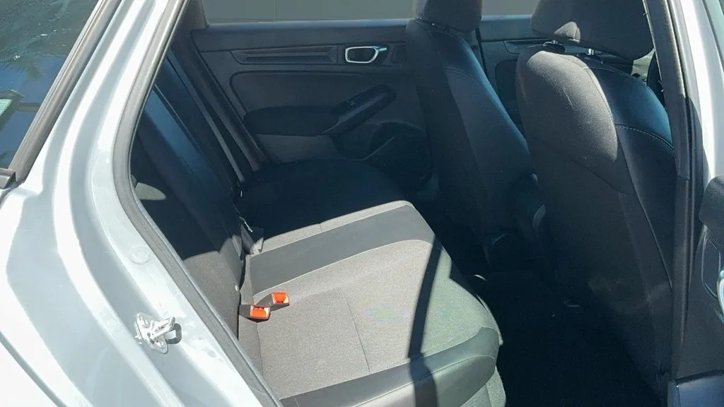 Honda Civic photo 18