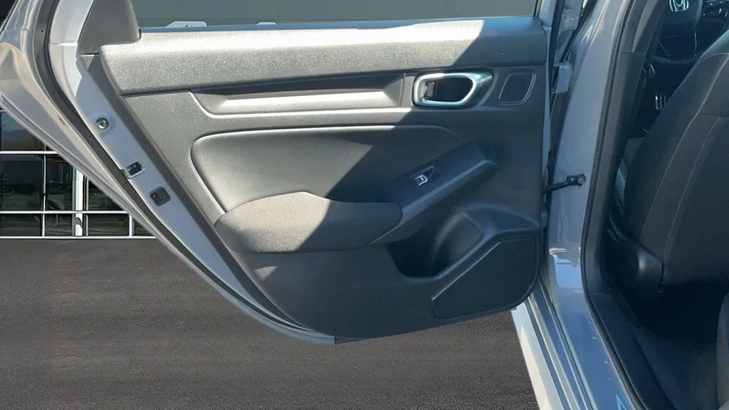 Honda Civic photo 16