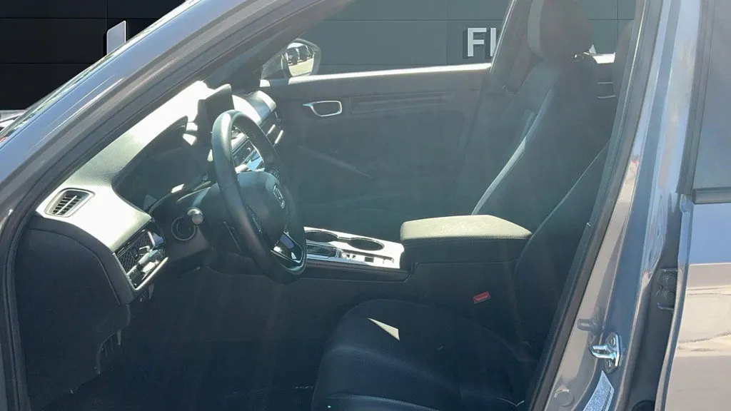 Honda Civic photo 13