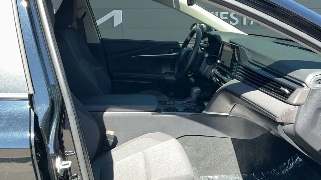 Toyota Camry photo 20
