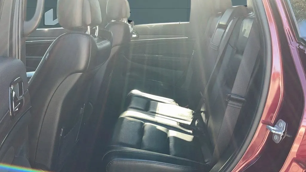 Jeep Grand Cherokee photo 15