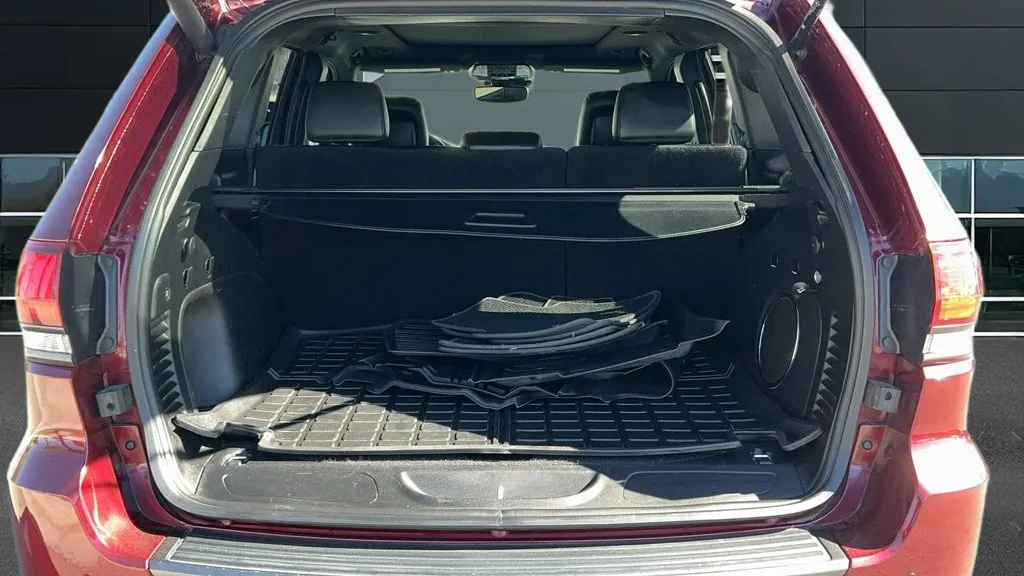 Jeep Grand Cherokee photo 17