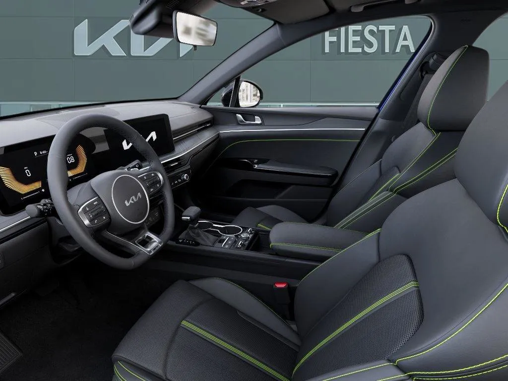 Kia K5 photo 19